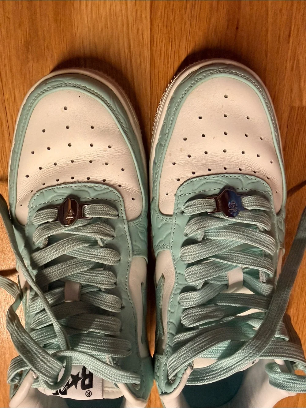 BAPE  White & Light Teal Sta Low-Top Sneakers Men’s size 11